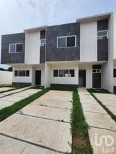 NEX-253229 - Casa en Renta, con 3 recamaras, con 2 baños, con 100 m2 de construcción.