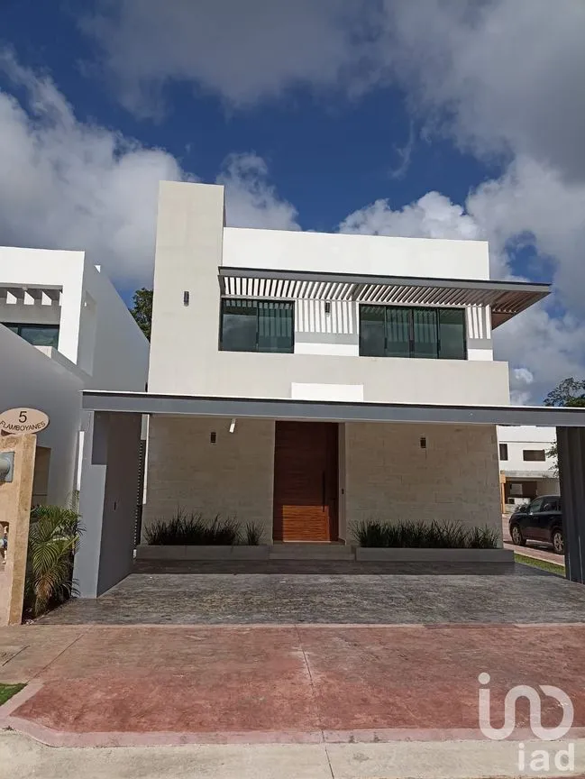 Casa en Venta en Lagos del Sol, Benito Juárez, Quintana Roo | NEX-254382 | iad México | Foto 1 de 12