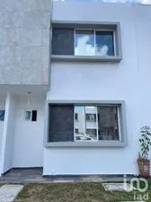 NEX-254943 - Casa en Renta, con 2 recamaras, con 2 baños, con 110 m2 de construcción.