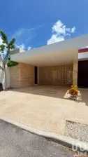 NEX-254753 - Casa en Venta, con 3 recamaras, con 3 baños, con 207 m2 de construcción.