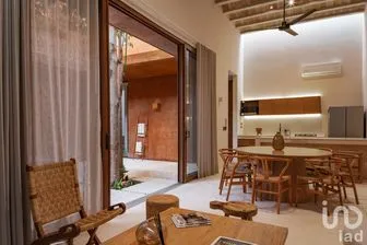 NEX-255070 - Casa en Venta, con 3 recamaras, con 2 baños, con 237 m2 de construcción.