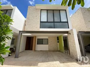 NEX-257432 - Casa en Venta, con 2 recamaras, con 2 baños, con 177 m2 de construcción.