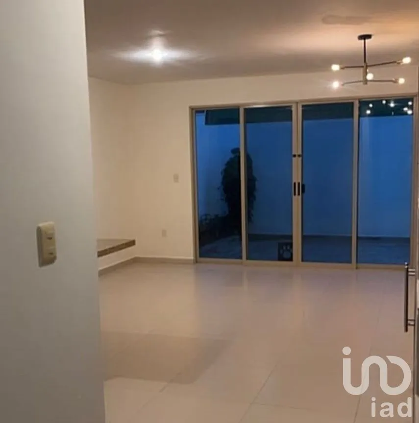 Casa en Venta en San José de los Olvera, Corregidora, Querétaro | NEX-287300 | iad México | Foto 2 de 14