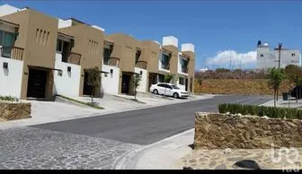 NEX-287300 - Casa en Venta, con 2 recamaras, con 2 baños, con 95 m2 de construcción en San José de los Olvera, CP 76902, Querétaro.