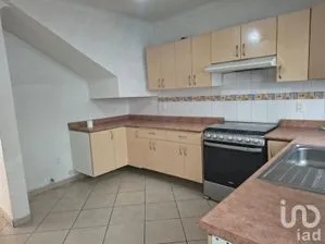 NEX-304092 - Casa en Venta, con 4 recamaras, con 3 baños, con 137 m2 de construcción.