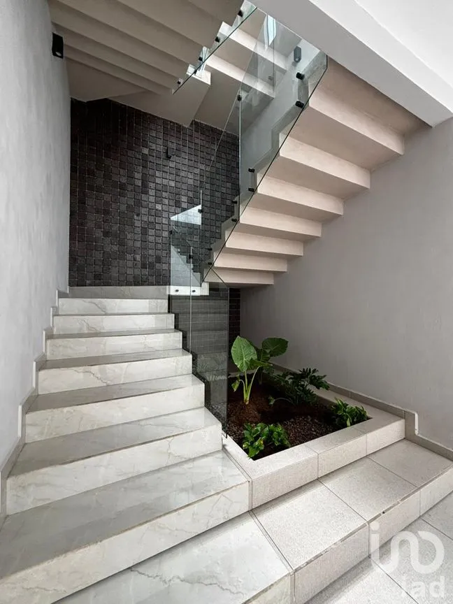 Casa en Venta en INDECO El Vivero, Morelia, Michoacán de Ocampo | NEX-255403 | iad México | Foto 2 de 13