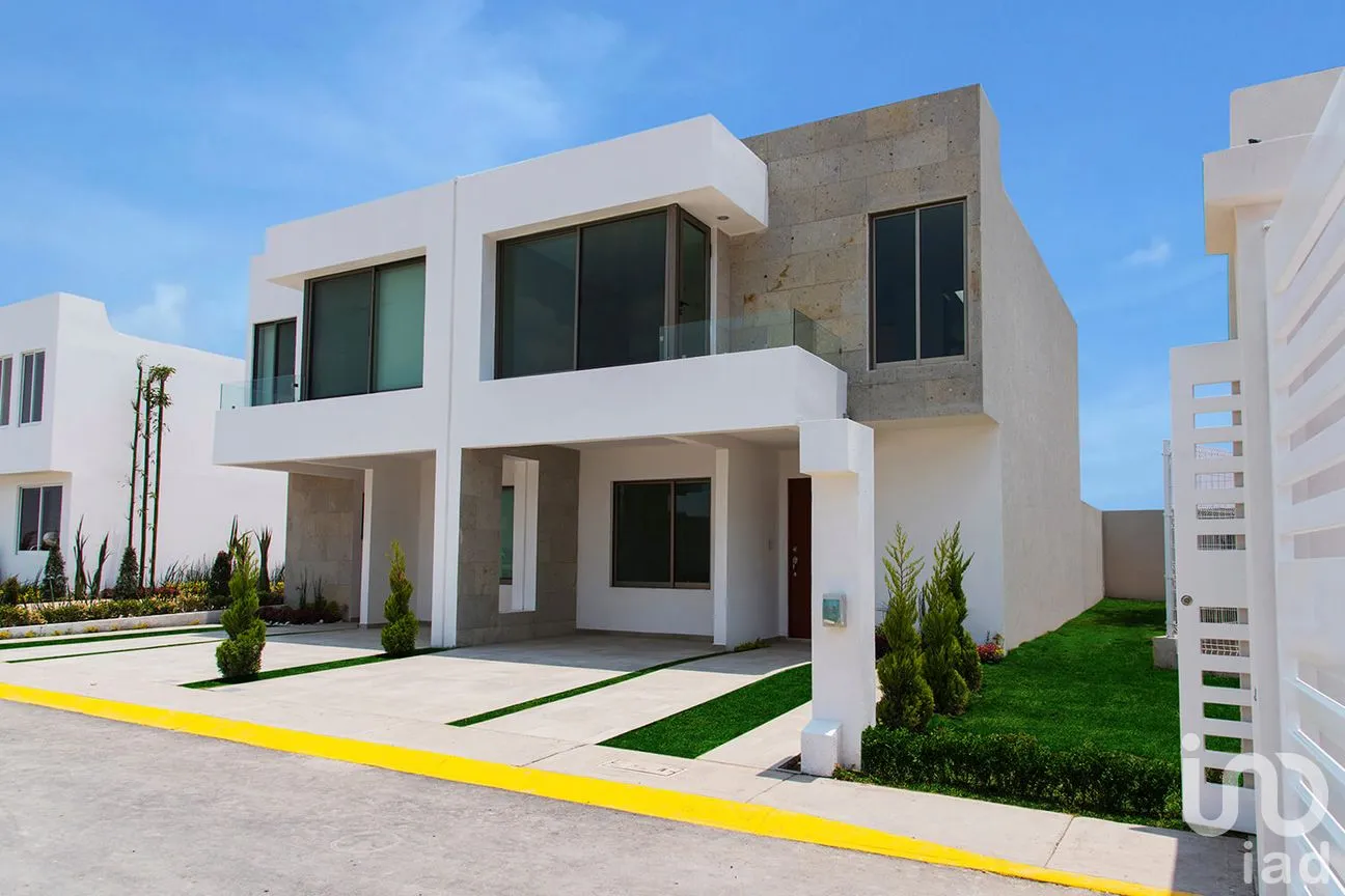 Casa en Venta en Paseos del Bosque, Tecámac, México | NEX-260690 | iad México | Foto 1 de 19