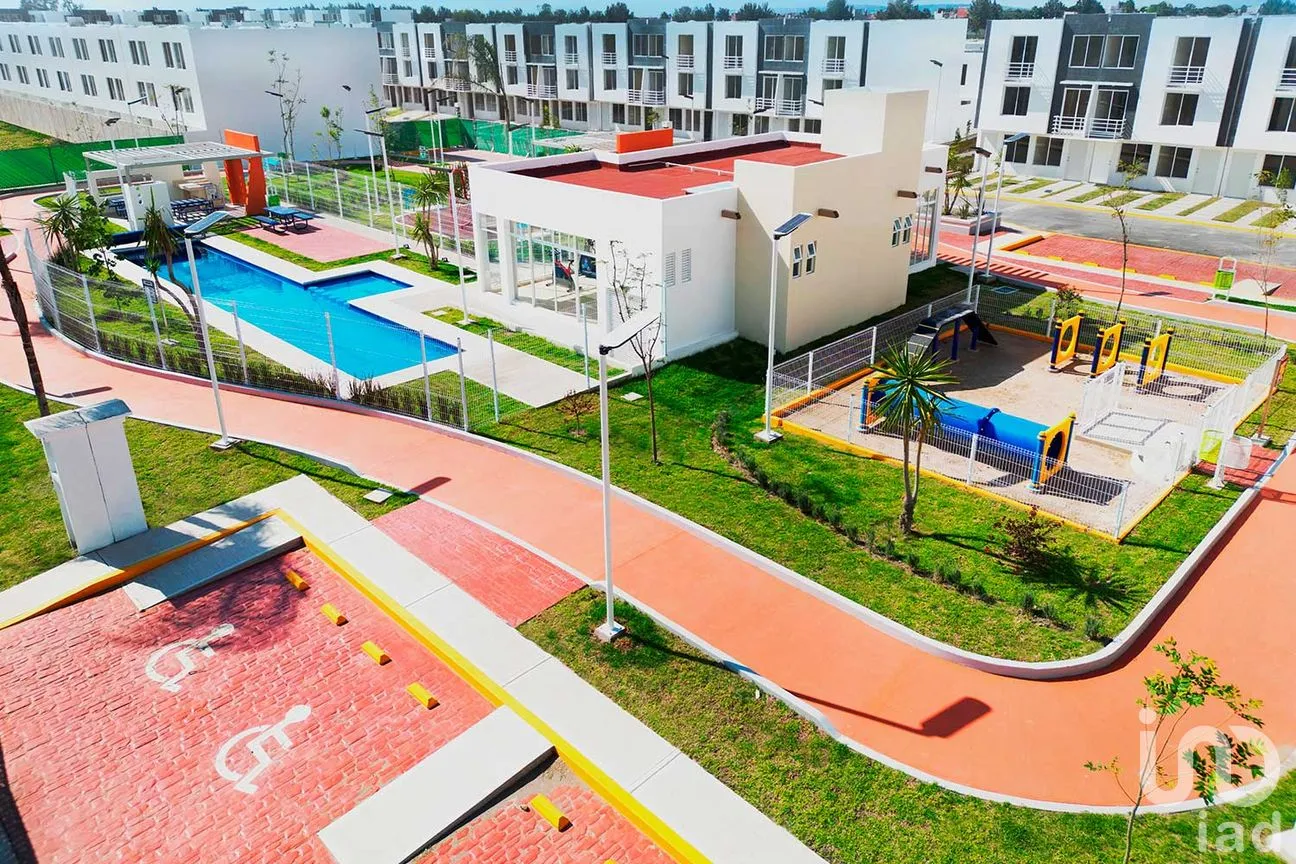 Casa en Venta en Los Héroes Tecámac II, Tecámac, México | NEX-260722 | iad México | Foto 2 de 10