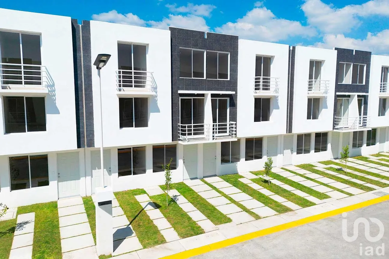 Casa en Venta en Los Héroes Tecámac II, Tecámac, México | NEX-260722 | iad México | Foto 1 de 10
