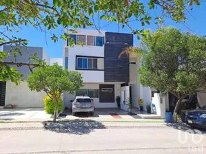NEX-264794 - Casa en Venta, con 3 recamaras, con 3 baños, con 310 m2 de construcción en St Ángelo Residence, CP 20997, Aguascalientes.