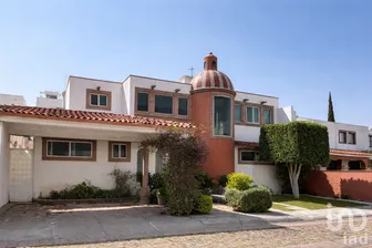 NEX-286245 - Casa en Venta, con 3 recamaras, con 3 baños, con 320 m2 de construcción en Las Fuentes, CP 76904, Querétaro.