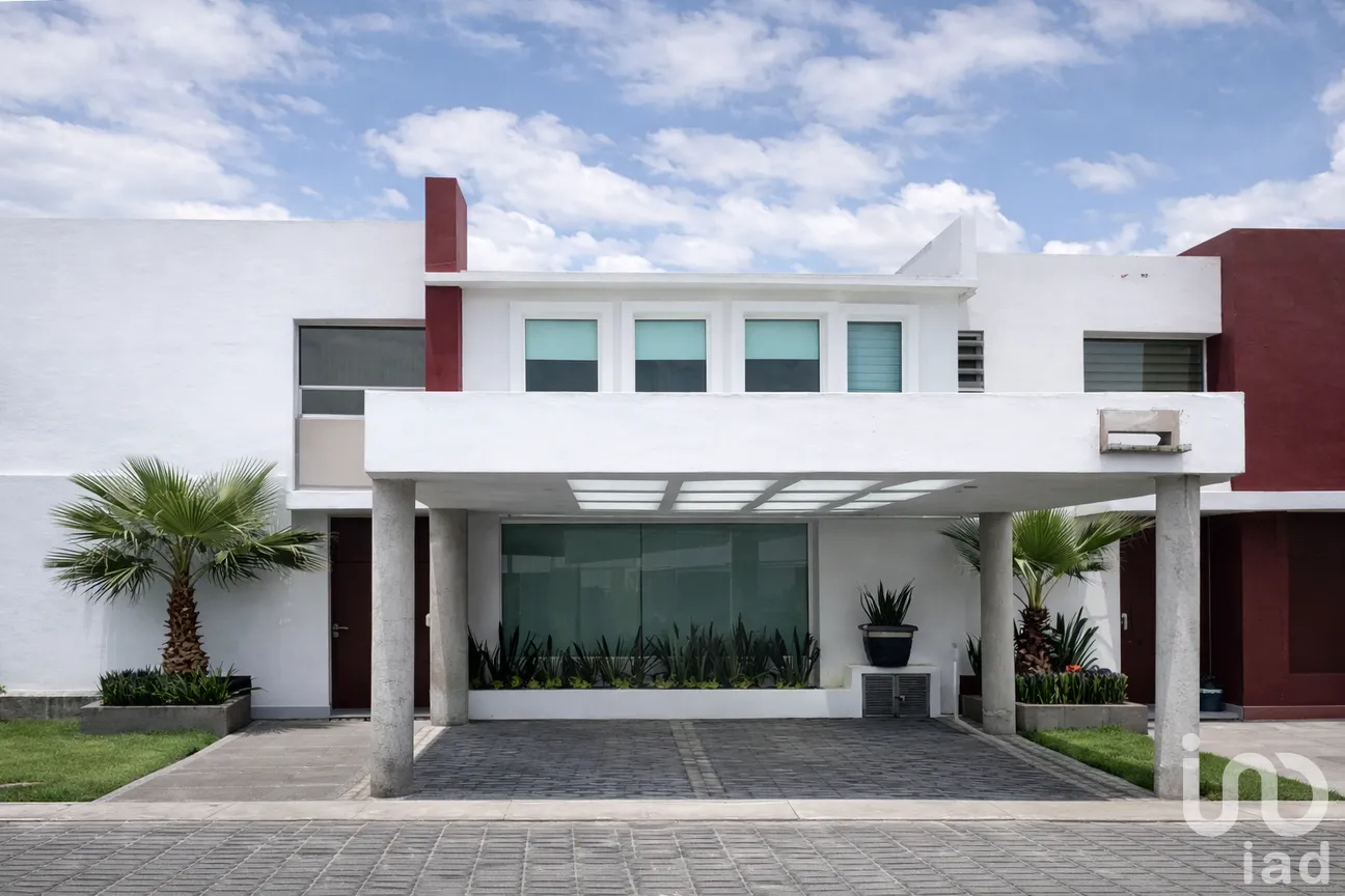 Casa en Renta en Santa María Magdalena Ocotitlán, Metepec, México | NEX-293210 | iad México | Foto 4 de 18