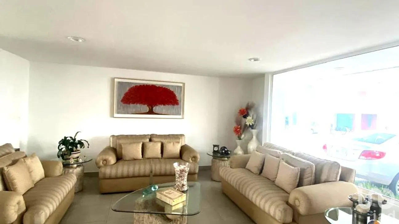 Casa en Renta en Santa María Magdalena Ocotitlán, Metepec, México | NEX-293210 | iad México | Foto 9 de 18