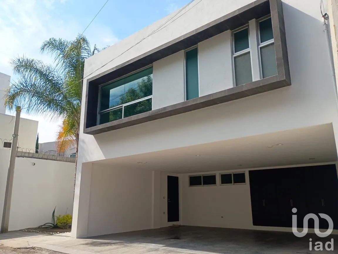 Casa en Venta en Santiago Momoxpan, San Pedro Cholula, Puebla | NEX-285336 | iad México | Foto 1 de 21