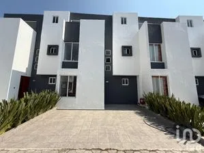 NEX-291656 - Casa en Venta, con 4 recamaras, con 2 baños, con 124 m2 de construcción.