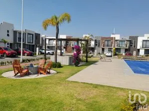 NEX-298867 - Casa en Venta, con 3 recamaras, con 3 baños, con 102 m2 de construcción en San Francisco Ocotlán (Ocotlán), CP 72680, Puebla.