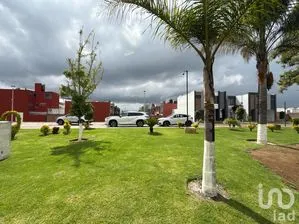 NEX-302248 - Casa en Venta, con 3 recamaras, con 3 baños, con 156 m2 de construcción.
