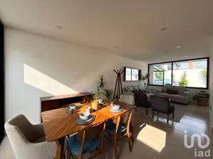 NEX-302624 - Casa en Venta, con 3 recamaras, con 2 baños, con 171 m2 de construcción.