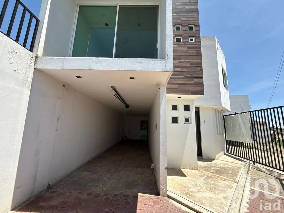 Casa en Venta en Lomas de la Carcaña, San Pedro Cholula, Puebla | NEX-302813 | iad México | Foto 2 de 16