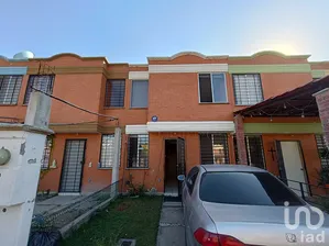 NEX-290868 - Casa en Venta, con 3 recamaras, con 2 baños, con 83 m2 de construcción en Jardines del Río, CP 37548, Guanajuato.