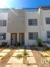 NEX-295025 - Casa en Venta, con 3 recamaras, con 3 baños, con 135 m2 de construcción.