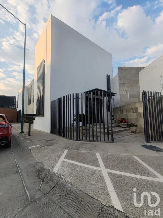 Casa en Venta en Barranca del Refugio, León, Guanajuato | NEX-295680 | iad México | Foto 4 de 16
