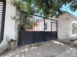 NEX-300985 - Casa en Venta, con 2 recamaras, con 1 baño, con 75 m2 de construcción.