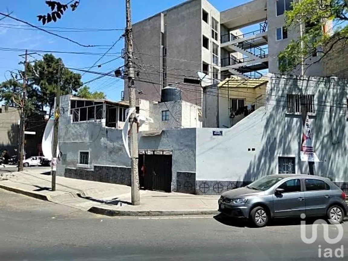 Casa en Venta en Romero Rubio, Venustiano Carranza, Ciudad de México | NEX-256346 | iad México | Foto 2 de 2
