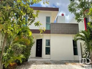 NEX-147479 - Casa en Renta, con 3 recamaras, con 2 baños, con 170 m2 de construcción en Bahía Dorada, CP 77536, Quintana Roo.