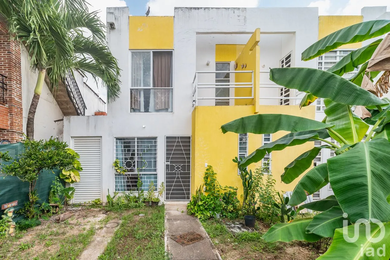 Casa en Venta en Real Las Quintas (Supermanzana 202), Benito Juárez, Quintana Roo | NEX-260549 | iad México | Foto 1 de 17