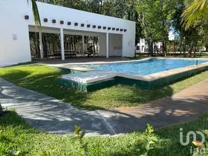 NEX-283531 - Casa en Venta, con 2 recamaras, con 1 baño, con 96 m2 de construcción en Marsella, CP 77725, Quintana Roo.