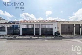 NEX-79083 - Casa en Renta, con 3 recamaras, con 2 baños, con 200 m2 de construcción en Supermanzana 525, CP 77534, Quintana Roo.