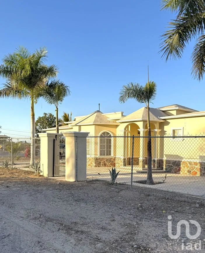 Casa en Venta en El Centenario, La Paz, Baja California Sur | NEX-262009 | iad México | Foto 2 de 24