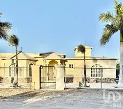 NEX-262009 - Casa en Venta, con 3 recamaras, con 2 baños, con 300 m2 de construcción en El Centenario, CP 23205, Baja California Sur.