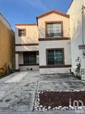 NEX-265620 - Casa en Renta, con 3 recamaras, con 2 baños, con 118 m2 de construcción en Jardines de Andalucía, CP 67193, Nuevo León.