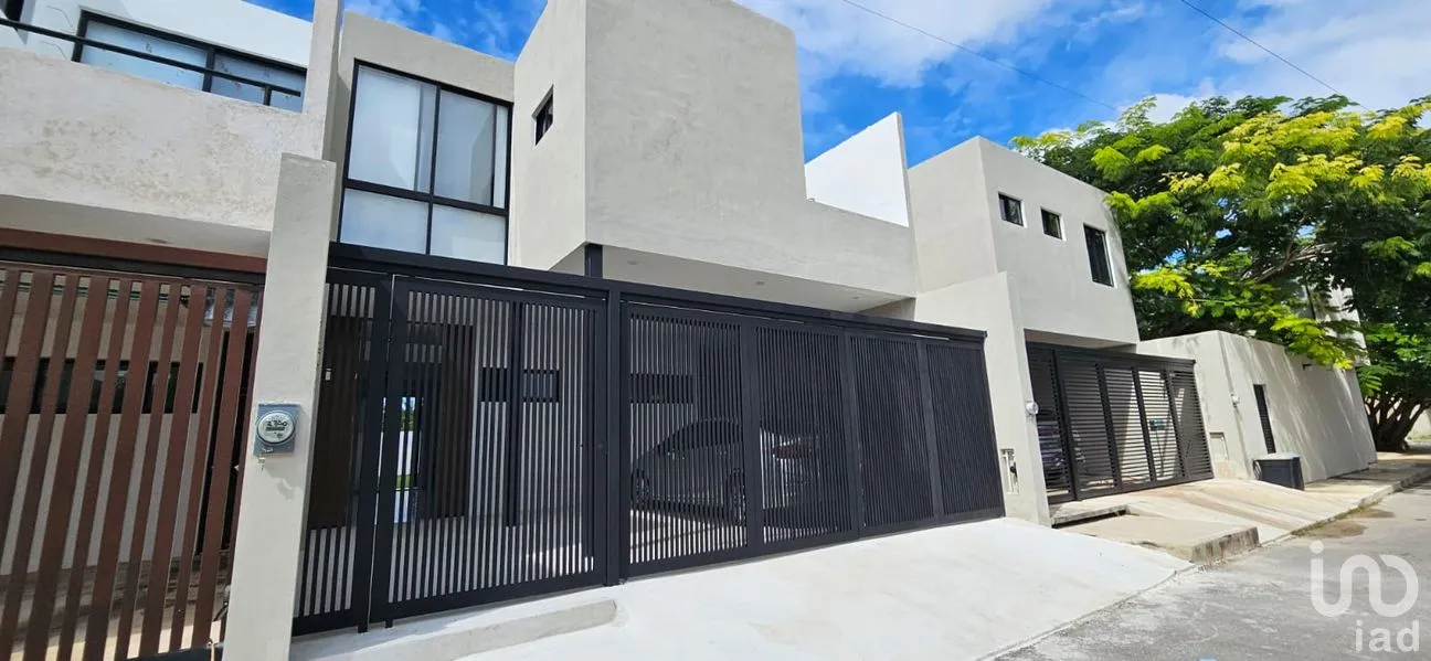 Casa en Venta en Temozón Norte, Mérida, Yucatán | NEX-262275 | iad México | Foto 1 de 9