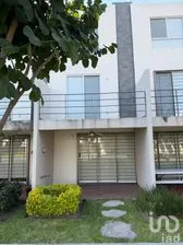 NEX-287613 - Casa en Venta, con 3 recamaras, con 2 baños, con 123 m2 de construcción en Emiliano Zapata, CP 62744, Morelos.