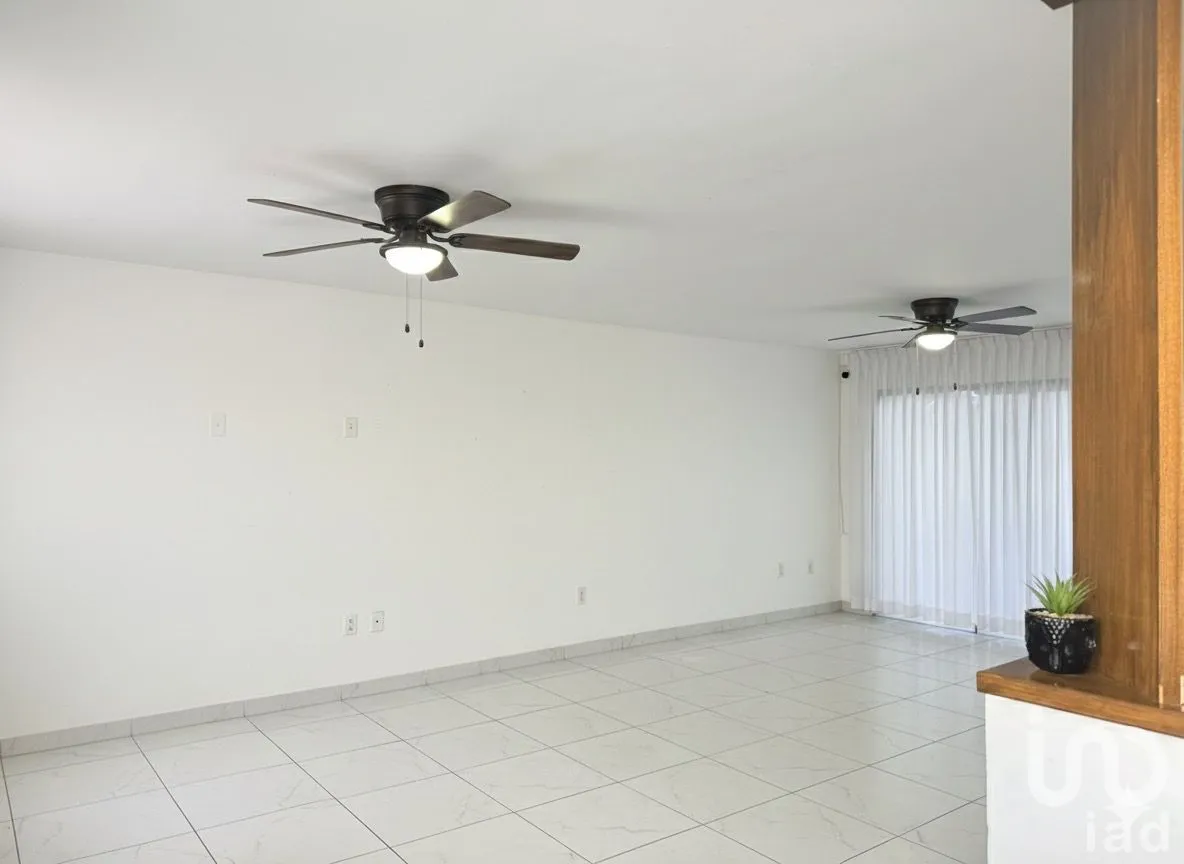 Casa en Venta en Residencial Horizontes, Irapuato, Guanajuato | NEX-263664 | iad México | Foto 2 de 13