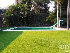 NEX-261748 - Casa en Venta, con 3 recamaras, con 5 baños, con 392 m2 de construcción.