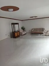 NEX-260251 - Casa en Venta, con 3 recamaras, con 2 baños, con 398 m2 de construcción en Santa Cruz del Monte, CP 53110, México.