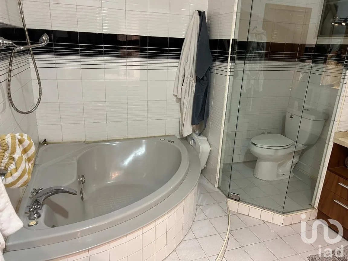 Casa en Venta en Bosques de las Lomas, Cuajimalpa de Morelos, Ciudad de México | NEX-258862 | iad México | Foto 35 de 47