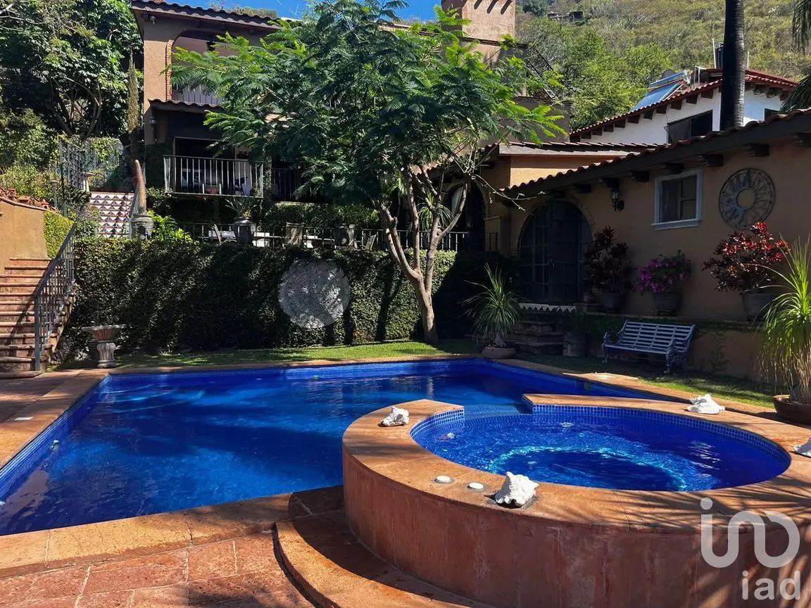 Casa en Venta en Club de Golf Hacienda San Gaspar, Jiutepec, Morelos | NEX-258310 | iad México | Foto 1 de 24