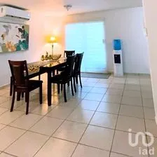 NEX-264939 - Casa en Venta, con 3 recamaras, con 2 baños, con 187 m2 de construcción en Banus, CP 83106, Sonora.