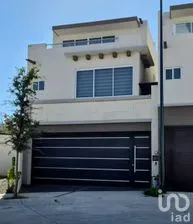 NEX-261613 - Casa en Renta, con 3 recamaras, con 4 baños, con 227 m2 de construcción en Hacienda las Mandarinas, CP 37417, Guanajuato.