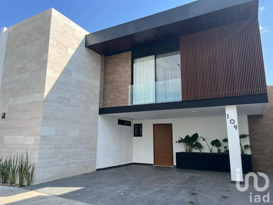 Casa en Venta en Porta Fontana, León, Guanajuato | NEX-265035 | iad México | Foto 1 de 5