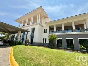 NEX-297932 - Departamento en Venta, con 2 recamaras, con 2 baños, con 114 m2 de construcción en Playa Diamante, CP 39897, Guerrero.