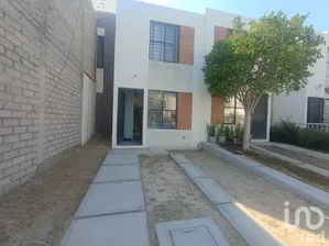 NEX-287697 - Casa en Venta, con 2 recamaras, con 1 baño, con 67 m2 de construcción en Puertas de San Miguel, CP 76229, Querétaro.