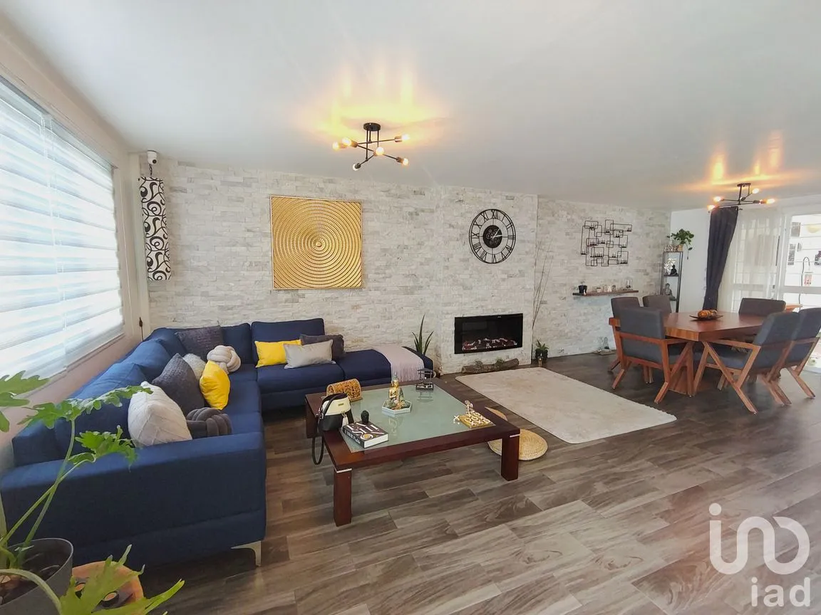 Casa en Venta en Bosques del Lago, Cuautitlán Izcalli, México | NEX-264033 | iad México | Foto 3 de 13