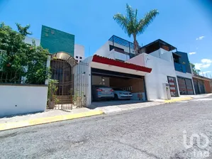 NEX-301783 - Casa en Venta, con 3 recamaras, con 2 baños, con 243 m2 de construcción.