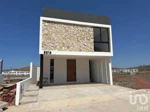 NEX-298683 - Casa en Venta, con 3 recamaras, con 2 baños, con 151 m2 de construcción en Hacienda del Seminario, CP 82129, Sinaloa.